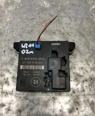 Mercedes-Benz E W211 Door control unit/module 2118201526