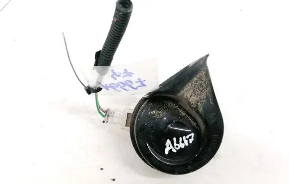 Citroen Xsara Picasso Horn signal E9011157