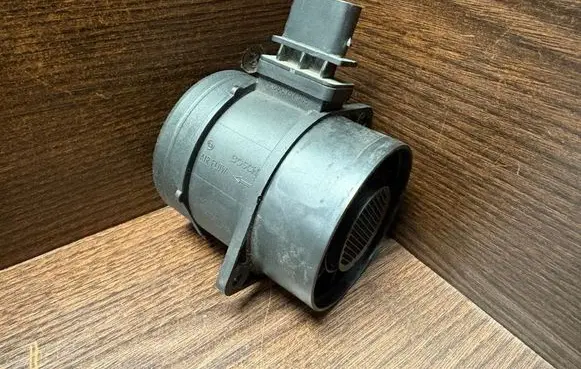 Mercedes-Benz Sprinter W906 Mass air flow meter A0000943248 0000943248
