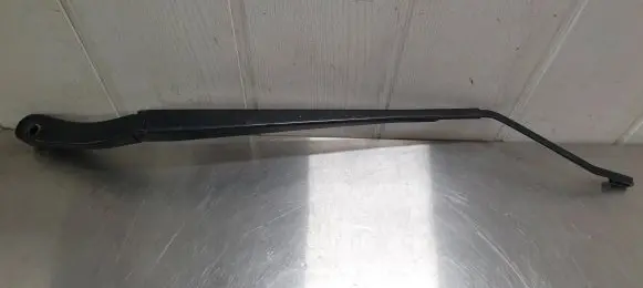 Opel Insignia A Front wiper blade arm 13227399