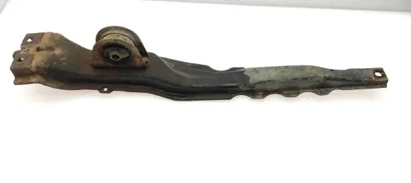 Mitsubishi Outlander Engine mount bracket