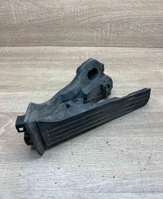 Volkswagen PASSAT B6 Accelerator throttle pedal 1K1721503AB 6PV01049800