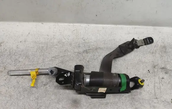 Volvo XC70 Front seatbelt