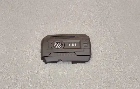 Volkswagen Golf VII Engine cover (trim) 06K103925AP 06K103925BE 06K103925G