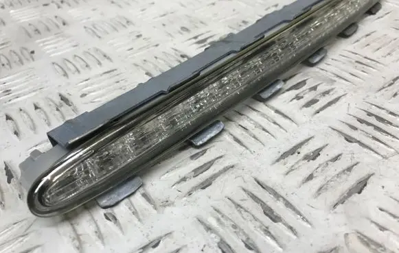 Mercedes-Benz CLK A209 C209 Third/center stoplight