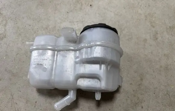 Cupra Terramar Coolant expansion tank/reservoir 3WA121407C