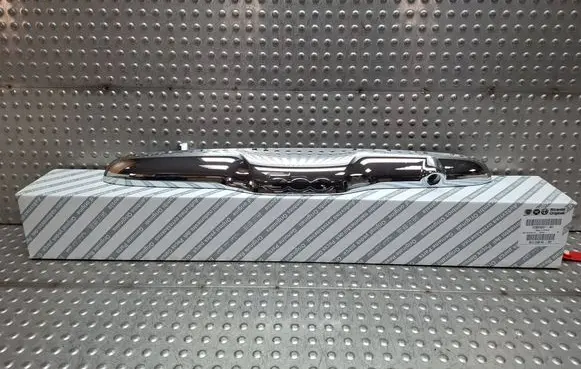 Fiat 500 Trunk door license plate light bar S26337862 0735516207