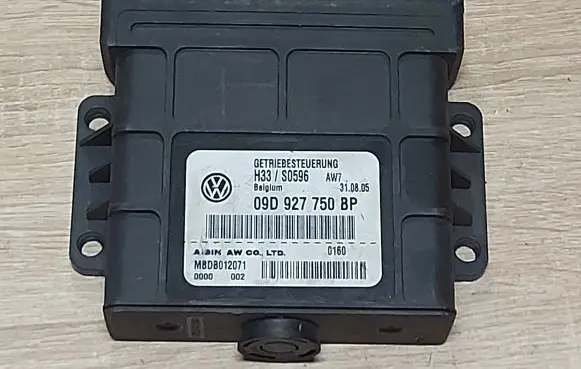 Volkswagen Touareg I Gearbox control unit/module 09D927750BP