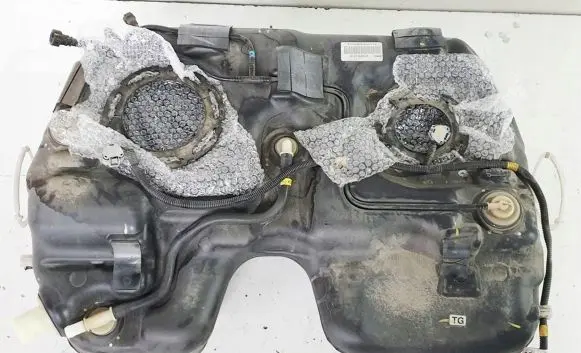 Chevrolet Captiva Fuel tank 