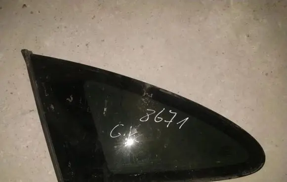 Honda CR-V Rear side window