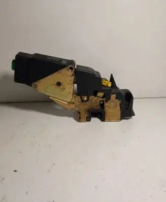 Volvo S40, V40 Front door lock