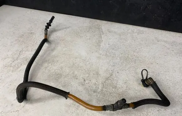 Ford Mondeo MK IV Fuel line pipe