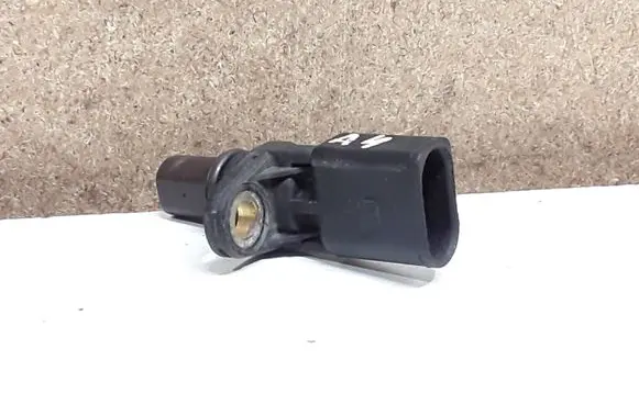 Audi A4 S4 B6 8E 8H Camshaft speed sensor 06C905163B
