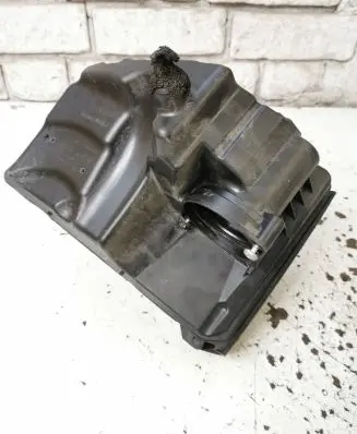 Renault Scenic III - Grand scenic III Air filter box 8200947663 1032331S03 8200820922