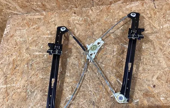 Porsche Macan (95B) Front window lifting mechanism without motor 95B837461A