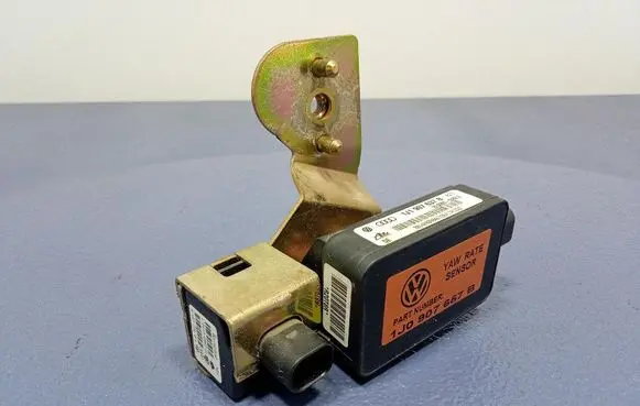 Audi A3 S3 8L ESP acceleration yaw rate sensor 1J1907657B