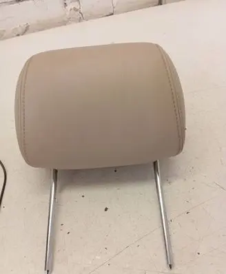 Cadillac SRX Front seat headrest 