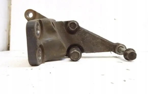 Toyota Corolla E120 E130 Engine mount bracket 12315-0D040