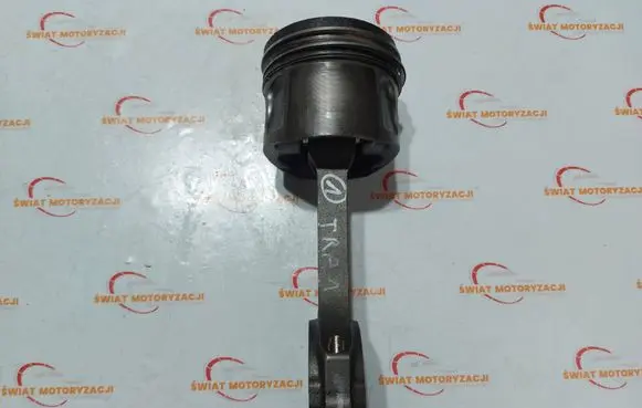 Ford Transit Piston with connecting rod H268X