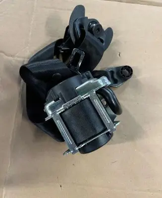 Land Rover Discovery 5 Front seatbelt HY32-611B09-AC