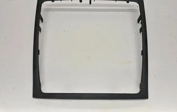 Volvo V70 Radio/GPS head unit trim ESW513