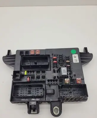Opel Insignia A Fuse module 13277322 1327732203