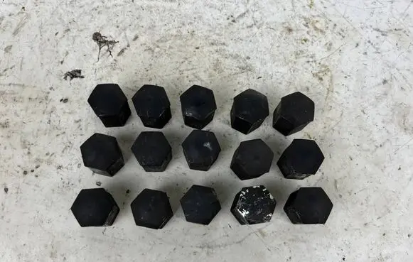 Tesla Model X Nuts/bolts 102701002A