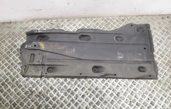 Center/middle under tray cover