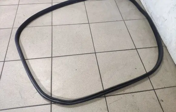 Mercedes-Benz CLA C117 X117 W117 Front door rubber seal