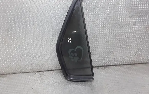 Honda CR-V Rear vent window glass 