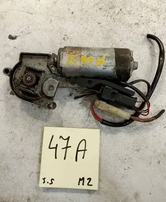 BMW 5 E39 Sunroof motor/actuator 67618350491