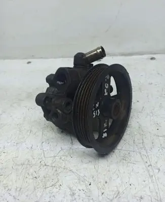 Toyota Avensis T220 Power steering pump