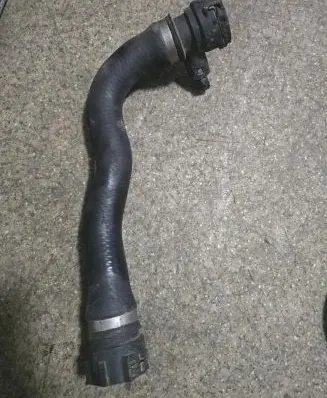 BMW 7 E65 E66 Engine coolant pipe/hose 7508011