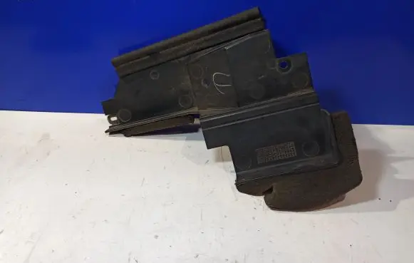 Jaguar S-Type Air intake duct part 4R838103BB