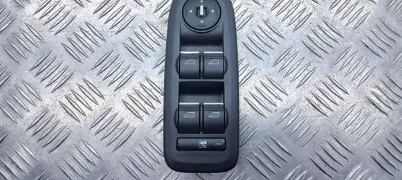 Ford C-MAX I Electric window control switch 8M5T14A132AC