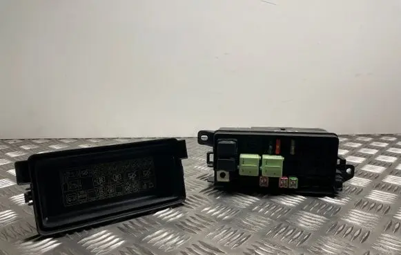 Mini One - Cooper Coupe R56 Fuse box set 9240945