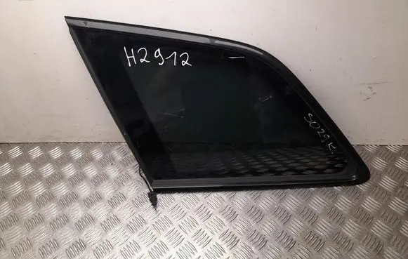 Audi Q7 4M Rear side window 4M0845297