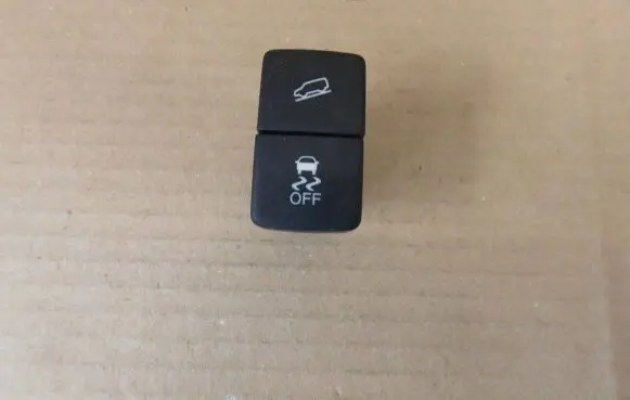Honda CR-V ESP (stability program) switch M50786