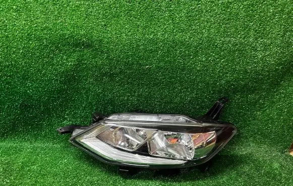 Nissan Pulsar Headlight/headlamp 260603ZL0A