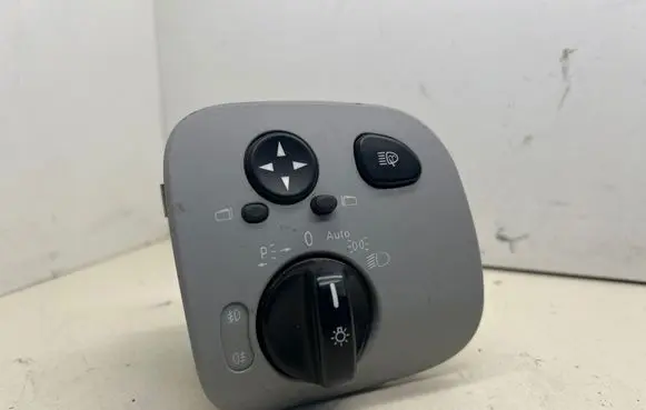 Mercedes-Benz C W203 Light switch A2035450904 24406574748 04058533