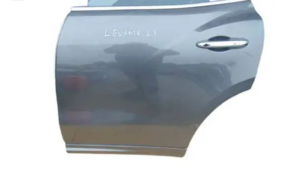 Maserati Levante Rear door