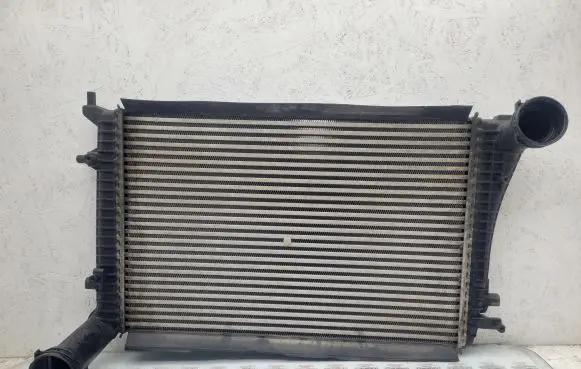 Volkswagen PASSAT B6 Intercooler radiator 3C0145803E