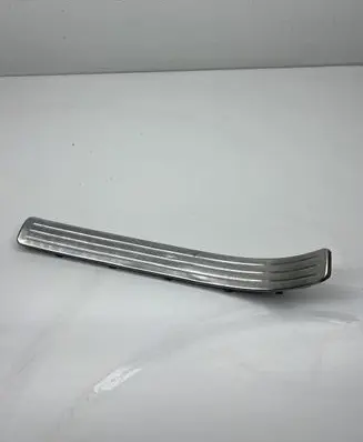 Porsche Cayenne (9PA) Rear sill trim cover 7L0853793A
