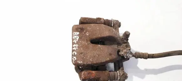 Toyota Corolla Verso AR10 Rear brake caliper y01340