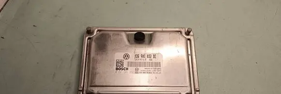 Volkswagen Golf V Engine control unit/module 036906032BE 1039S13346 0261201232