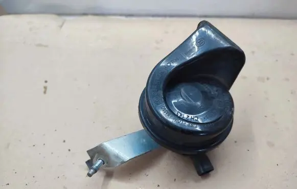 BMW X3 E83 Horn signal 024146