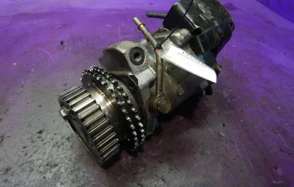 Ford Focus C-MAX Fuel injection high pressure pump