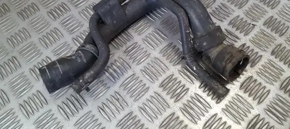 Volkswagen PASSAT B5 Engine coolant pipe/hose 8d0121101