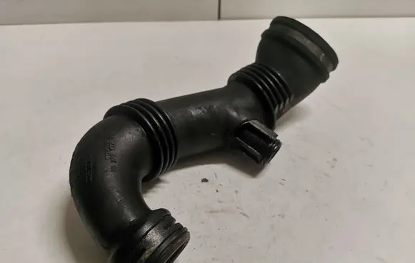 Citroen C4 I Turbo air intake inlet pipe/hose 9687883680