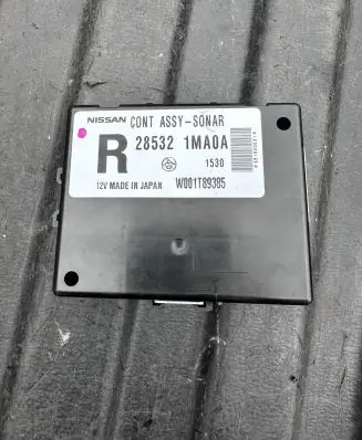 Infiniti M30 Parking PDC control unit/module 285321MA0A W001T89385